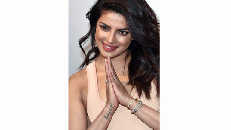 Priyanka Chopra Apologises Over ‘quantico Hindu Terror Episode Daily Times