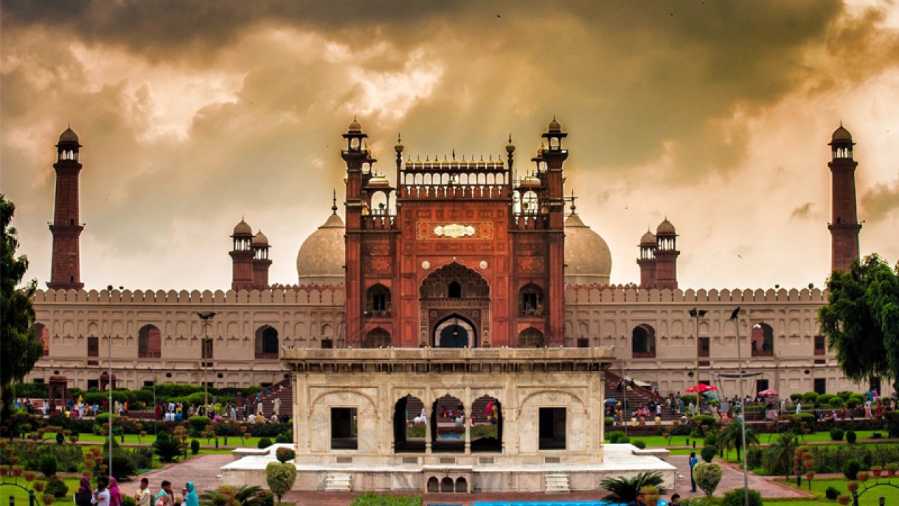 Some untold secrets of Lahore's Badshahi Mosque - Daily Times