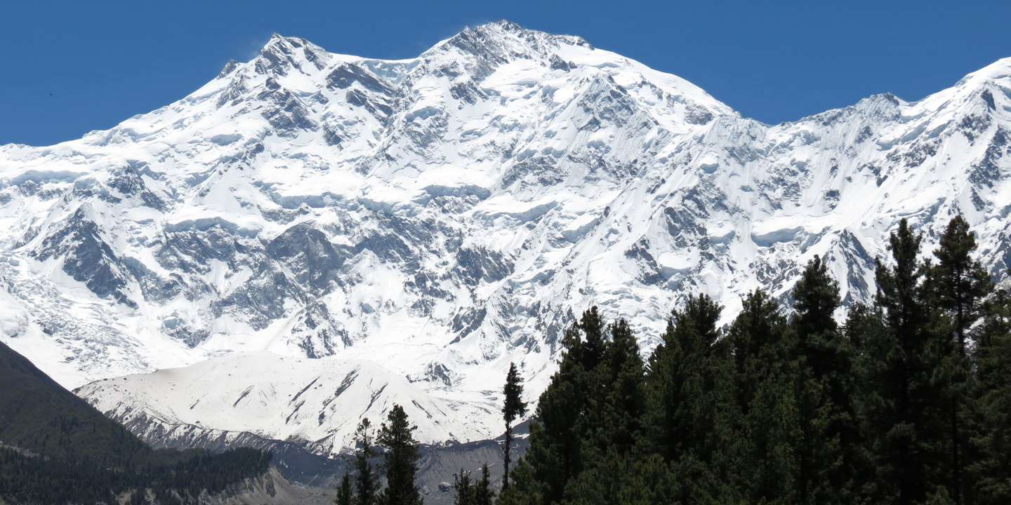 Tom Ballard: Drone search for missing climber delayed