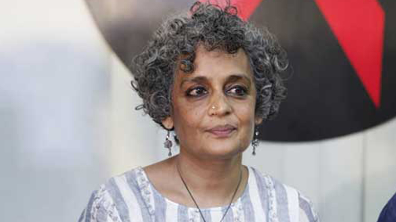 Arundhati at Chobi Mela - Daily Times