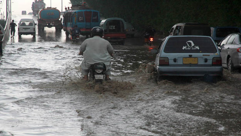 Three more electrocuted as heavy rain lashes parts of Karachi ...