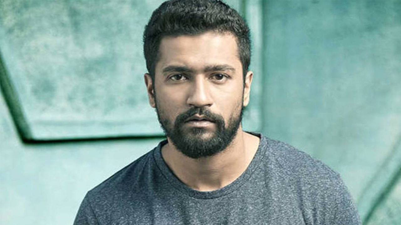 Vicky Kaushal dismisses rumours of breaking lockdown rules and getting  caught by cops : Bollywood News - Bollywood Hungama