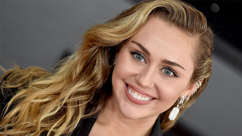 There are good men out there, you've got to find them: Miley - Daily Times