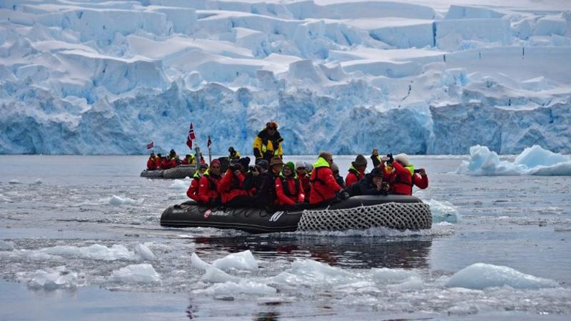 Antarctica tourism: the quest for Earth's vulnerable extremes