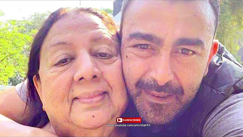 Shaan shares adorable pictures with mother Neelo