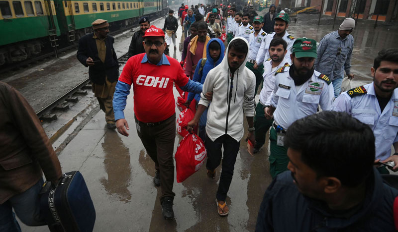 Indian fishermen released from Karachi jail reach Lahore