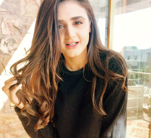 The ‘Do Bol’ actress took to Instagram and shared her photos following up with the emerging trend