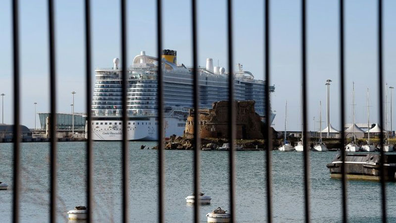 Italy lets passengers off cruise ship after virus scare