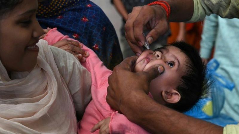 Pakistan says Facebook to help in fight against polio