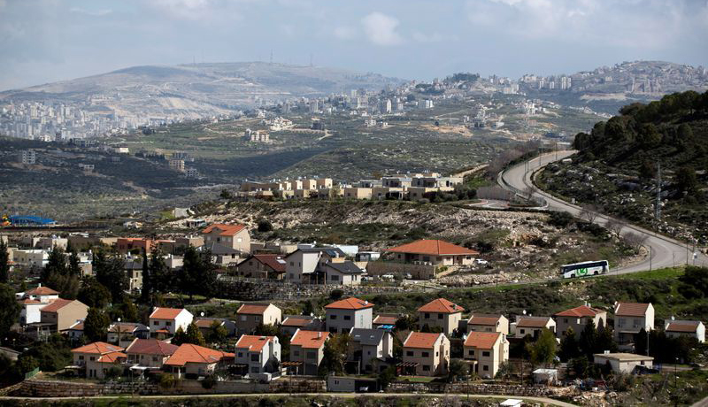 Israel’s Netanyahu seeks settlers’ votes with annexation pledge