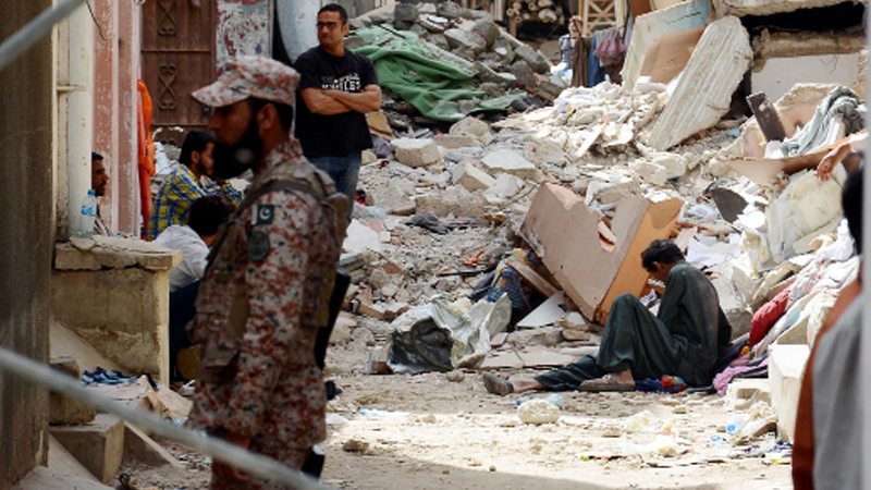 Four officers sacked over buildings collapse tragedy in Karachi 