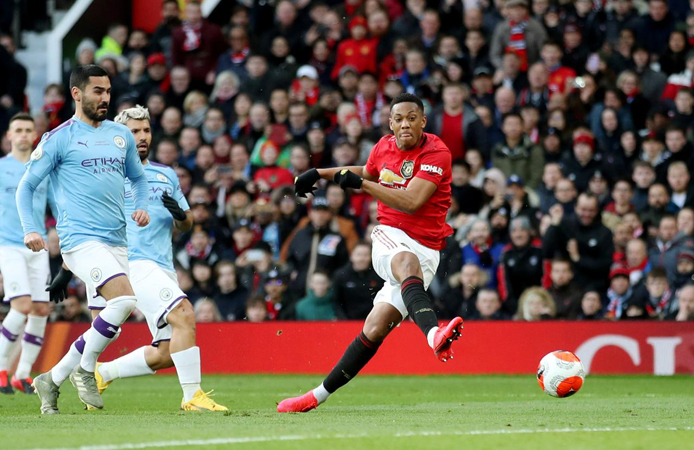 Manchester United complete double over Manchester City with 2-0 home win