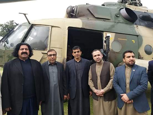 Afghan army 'warmly welcomes' PTM leaders at Torkham