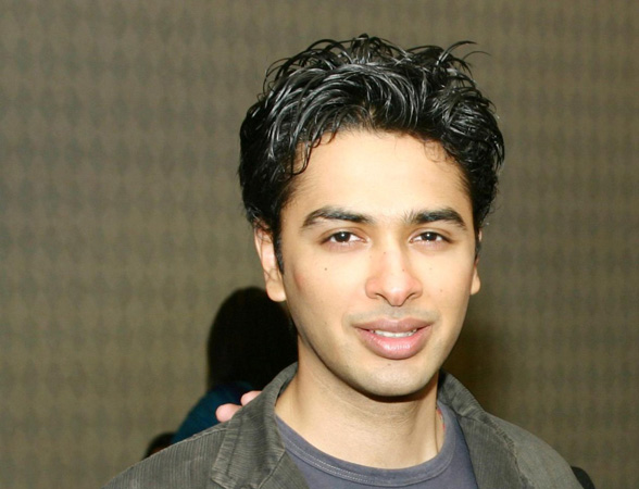 Shehzad Roy urges people to stop shaking hands