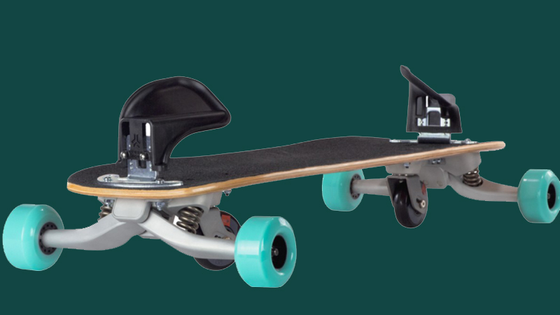 Six-wheeled suspension skateboard is made to carve