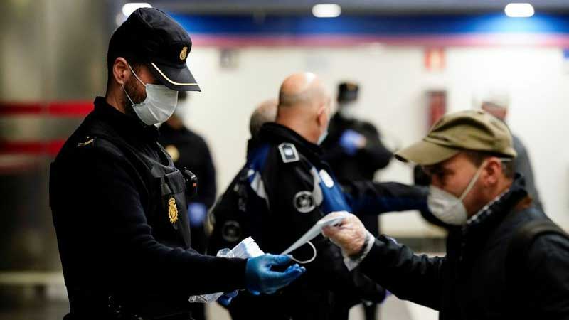 Spain loosens coronavirus lockdown, death toll passes 17,000 but pace slows