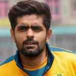 Who does Babar Azam turn to in difficult scenarios?
