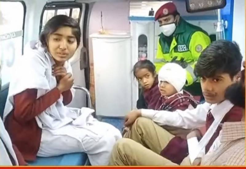 Four schoolchildren die as trailer hits rickshaw in Bahawalpur - Daily ...