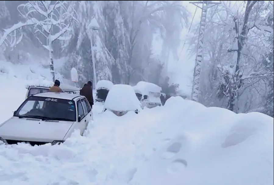 Heads roll over Murree snowfall tragedy