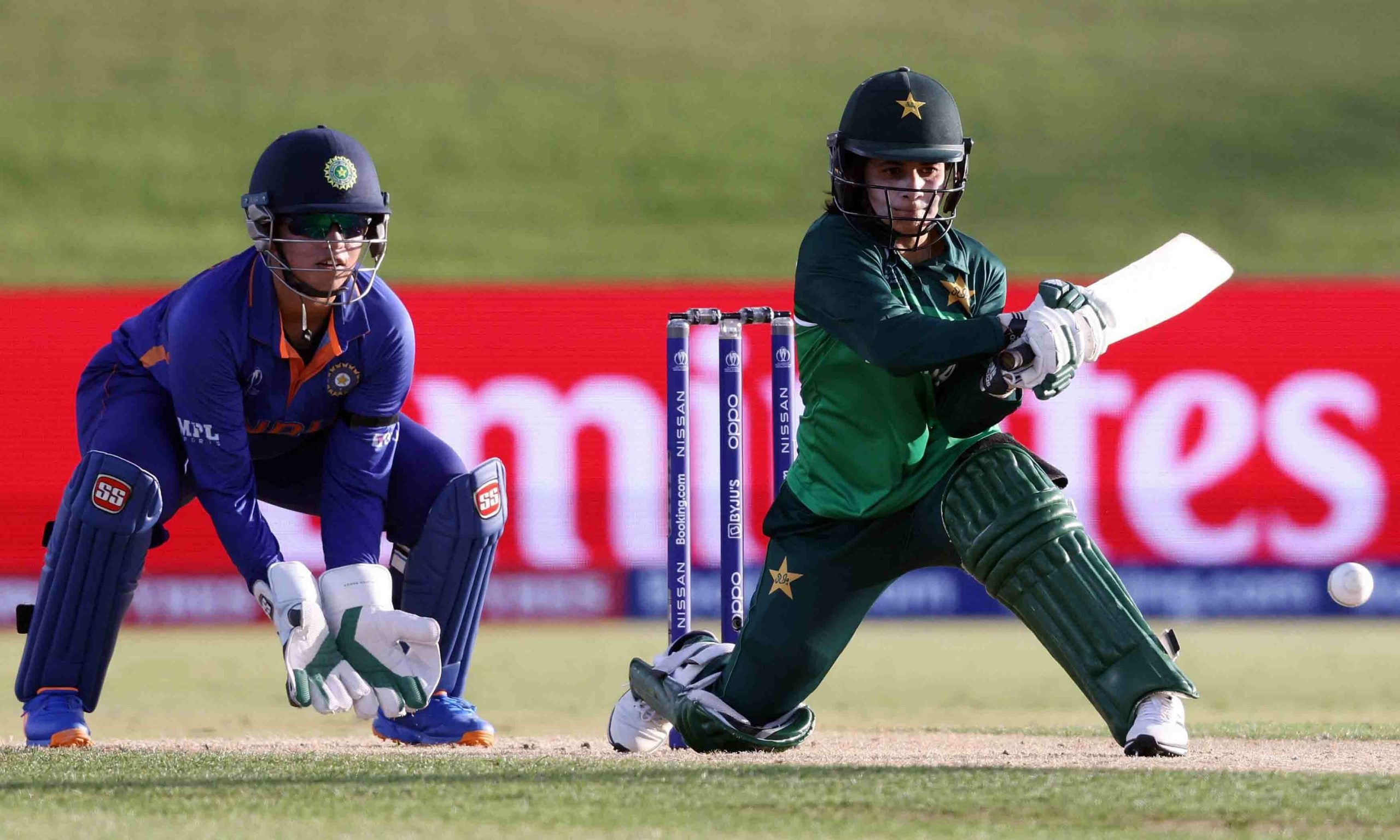 Women's Cricket World Cup India trounce Pakistan to maintain perfect