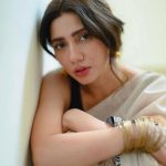 Netizens gush over Mahira’s sari photoshoot