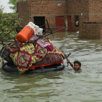 'Third' of Pakistan under water as flood aid starts pouring in