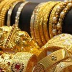 Gold price inches down to Rs230,100 per tola