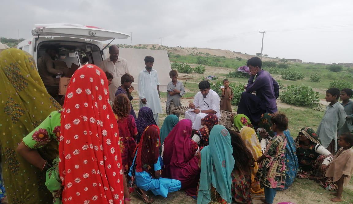 Flood-hit pregnant woman Aabida and relief camp Umerkot