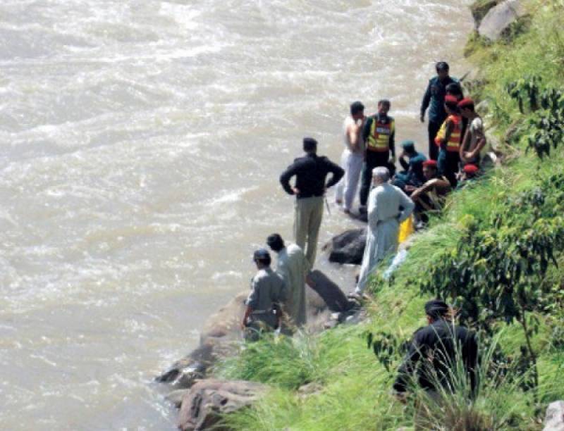 Jeep plunged into Neelum River claiming many lives