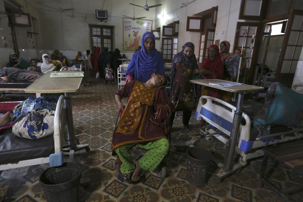 Pregnant women struggle to find care after Pakistan’s floods