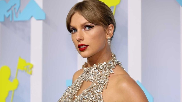 Taylor Swift ‘Midnights’ turns out the top-selling album of 2022
