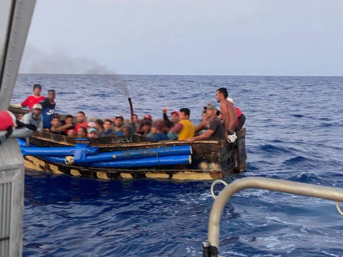 Cuban border guard, migrant boat collision kills five 