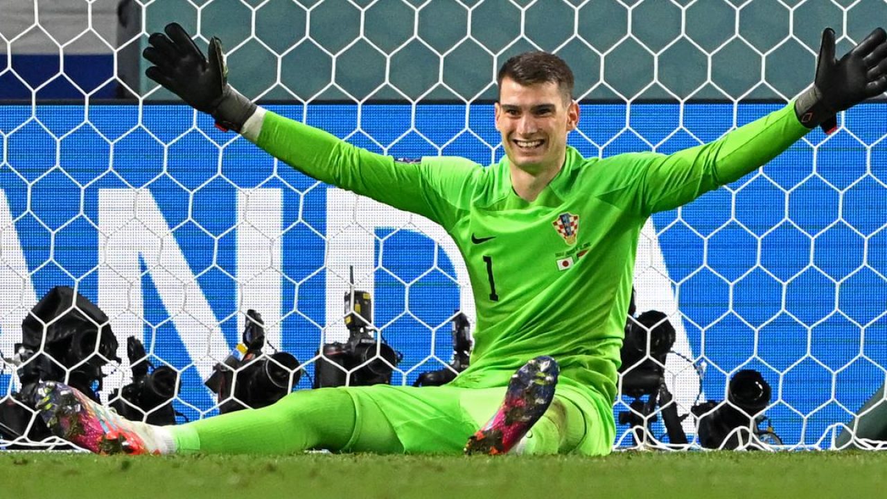 FIFA World Cup: Goalkeepers shine as Croatia, Argentina hold their nerves  in penalty shootouts to enter semis - Photos News , Firstpost