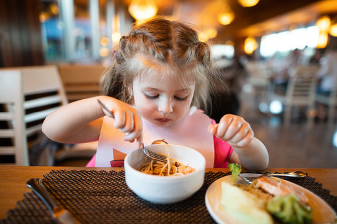 US Restaurant bans children under the age of 10 - Daily Times