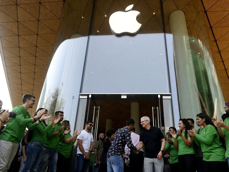 Apple opens first India store - Daily Times