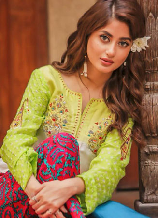 Sajal looks mesmerising in latest pictures - Daily Times
