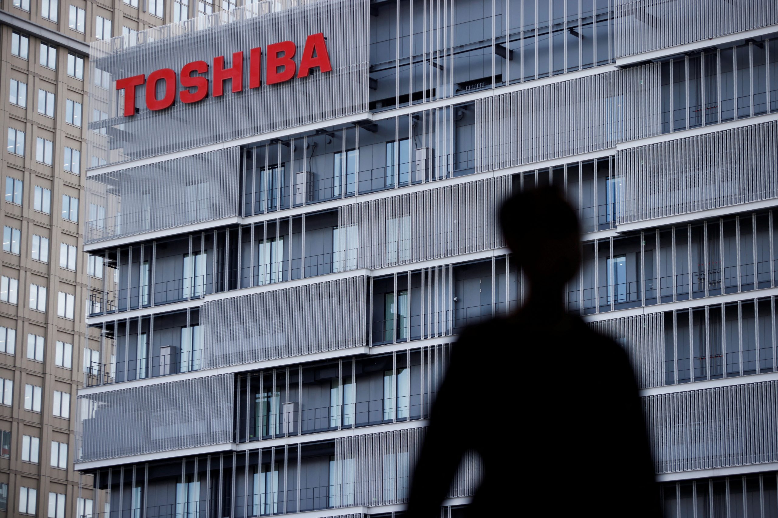 Toshiba gives shareholder management masterclass
