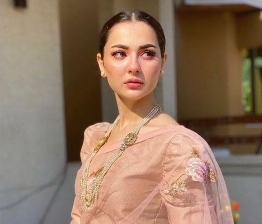 hania amir recieves backlash while preaching self love with an instagram filter 1614861565 3154
