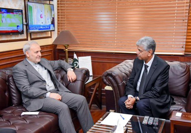 Pakistan keen to promote cooperation with Iran in media, film: Solangi
