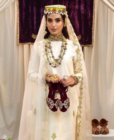 SUNO CHANDA💟 | New pakistani dresses, New bridal mehndi designs, Bridal  dresses pakistan