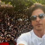 Shahrukh Khan visits slums at night to inquire about workers
