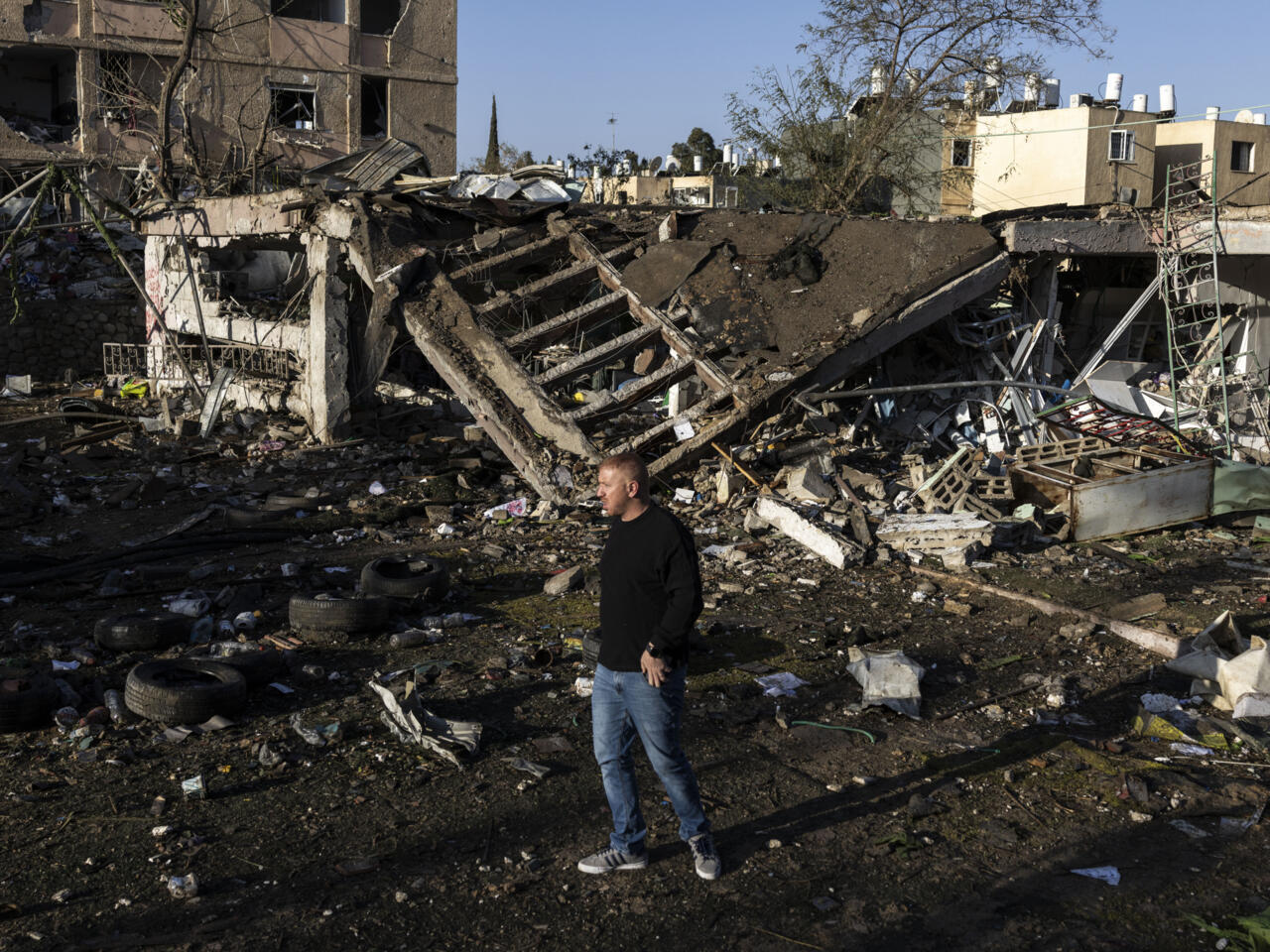 Hits Israeli Cities, Defense System Fails