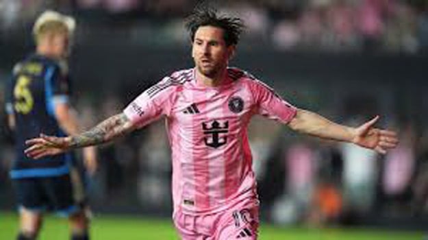 Messi scores 900th career goal, joins Ronaldo in elite club