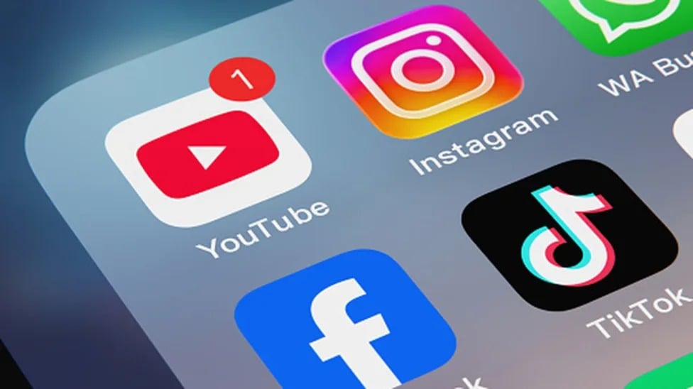 YouTube revives direct messaging with wider global rollout