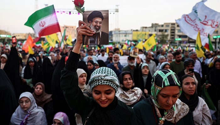 US Iran draft deal: Sanctions eased, Hormuz reopened
