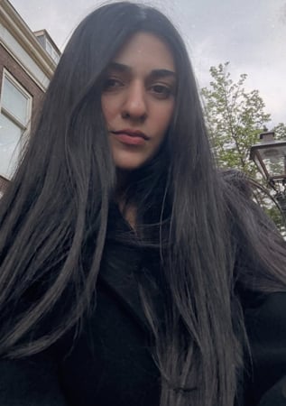 Sarah Khan supports Falak Shabir’s dress code view