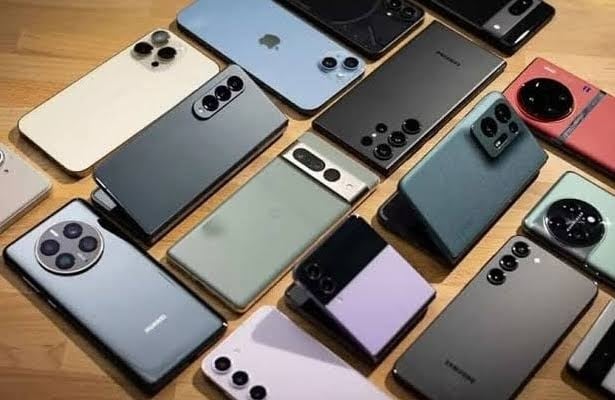 Pakistan imports mobile phones worth Rs530 billion in one year