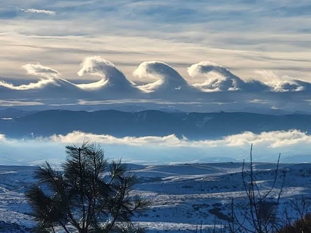 Rare wave-like clouds amaze California skywatchers