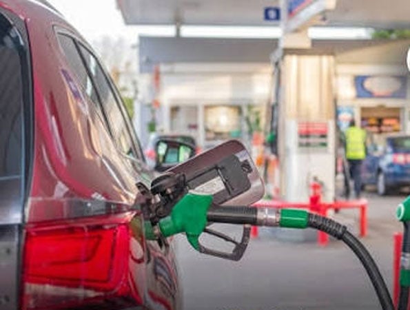 Petroleum dealers back daily fuel pricing reform, seek higher margins